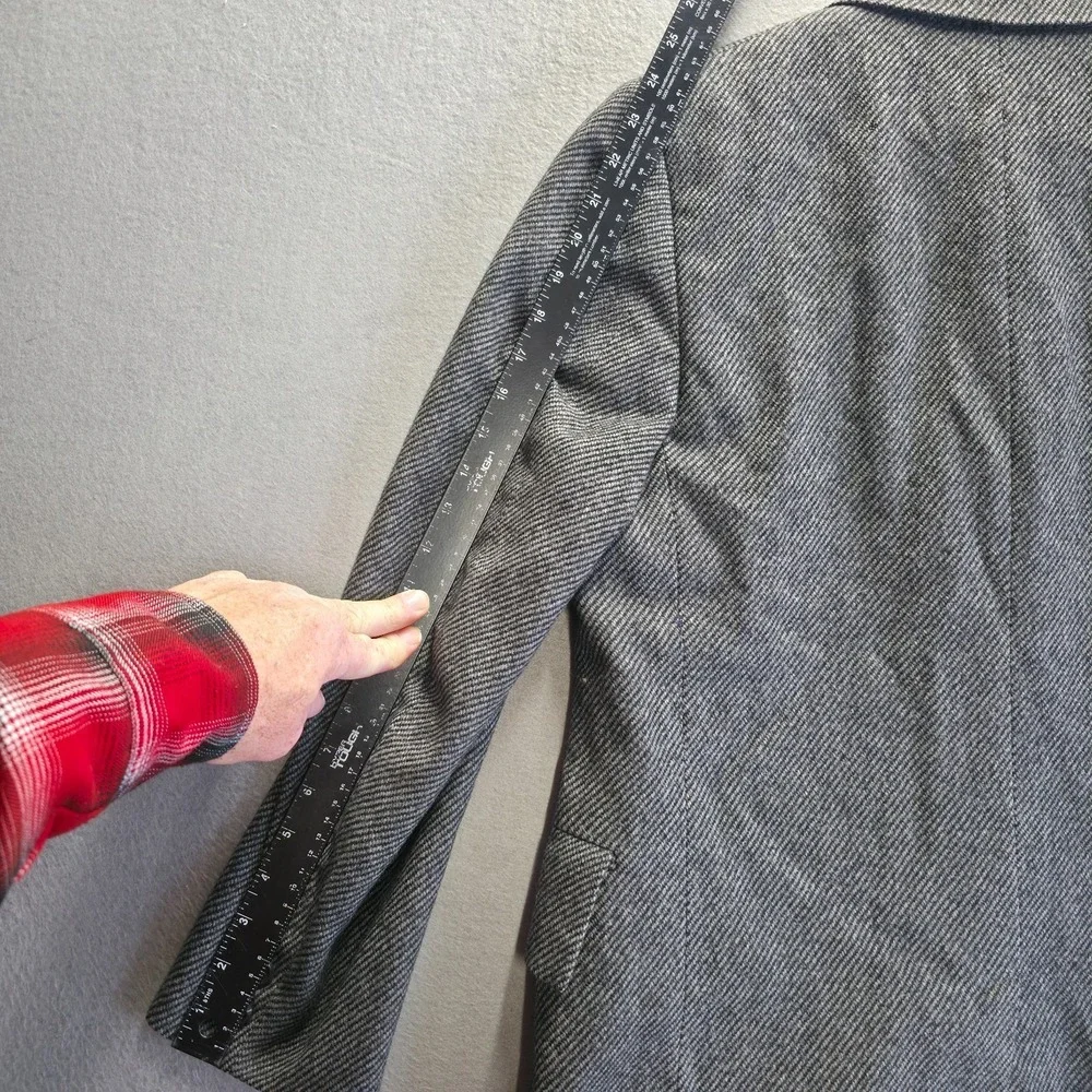 Men's Gray Overcoat‎ Tailored by Burleigh Size 38